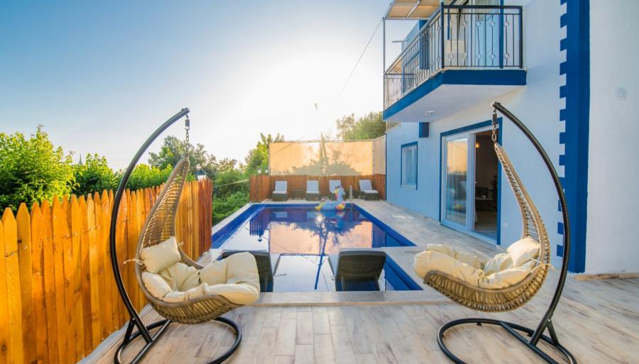 kalkan-uzumlu-koyunde-kiralik-muhafazakar-tatil-villa-fistik-4_662.jpg