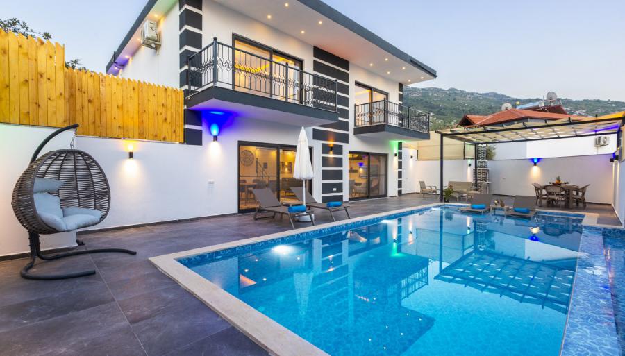 kiralik-tatil-villa-night-2_897_762.jpg