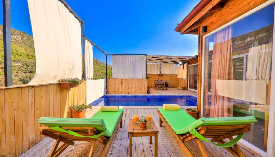 muhafazakar-balayi-jakuzili-kiralik-tatil-villa-baranda-4_746.jpg