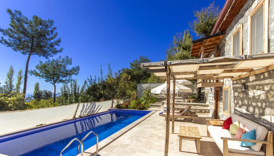 muhafazakar-tas-kiralik-villa-4_695.jpg