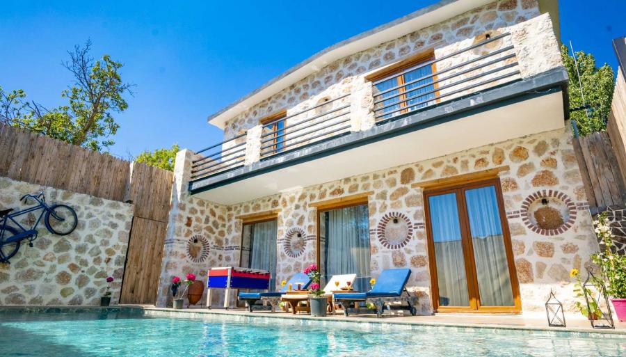 villa-familya-kalabalik-ailelere-uygun-korunakli-villa-1_226.jpg